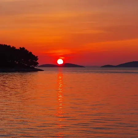 Sea Star Pensión Tribalj